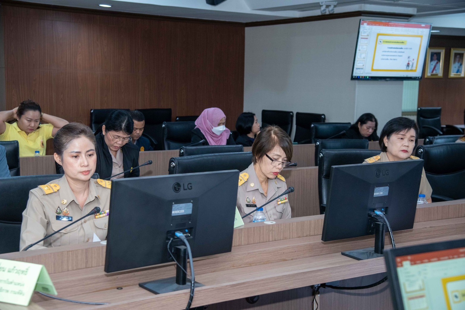 LINE_ALBUM_ประชุมความเสี่ยง_240702_4.jpg